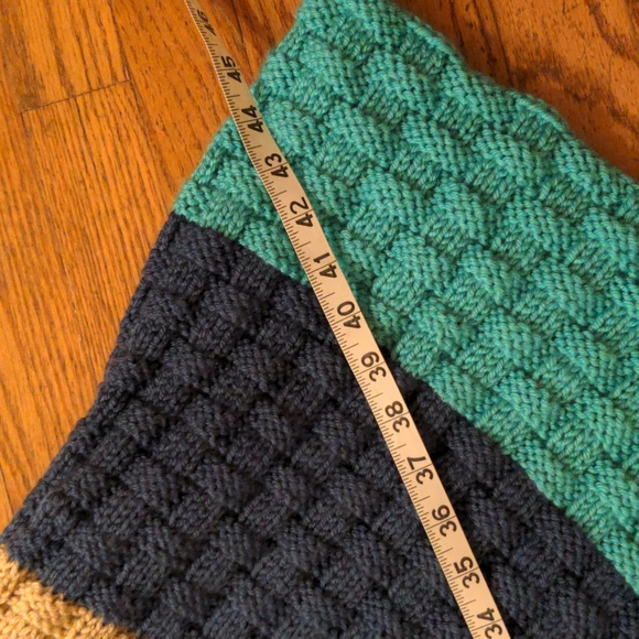 NEW! Hand Knit Color Block Turtleneck Poncho In Basket Weave Pattern Blue Aqua - Picture 4 of 8